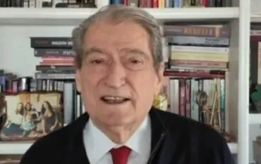 “Po sulmon miqtë në Bruksel dhe po mbron Ballukun”/ Berisha akuza kryeministrit: Sulmet e Ramaduros tregojnë se është..