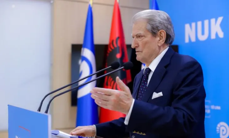 “Po tentojnë të ‘varrosin’ dosjen Balluku”, Berisha thirrje qytetarëve: Më 17 Prill, të marrim në dorë fatin tonë!