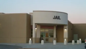 Policët fusin në burg 50-vjeçaren e pafajshme, përdorën inteligjencën artificiale për ta kapur