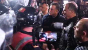 Policia dhunon deputetët e PD-së te parlamenti, Noka: Keni goditur me urdhër liderin e opozitës, e kemi të filmuar