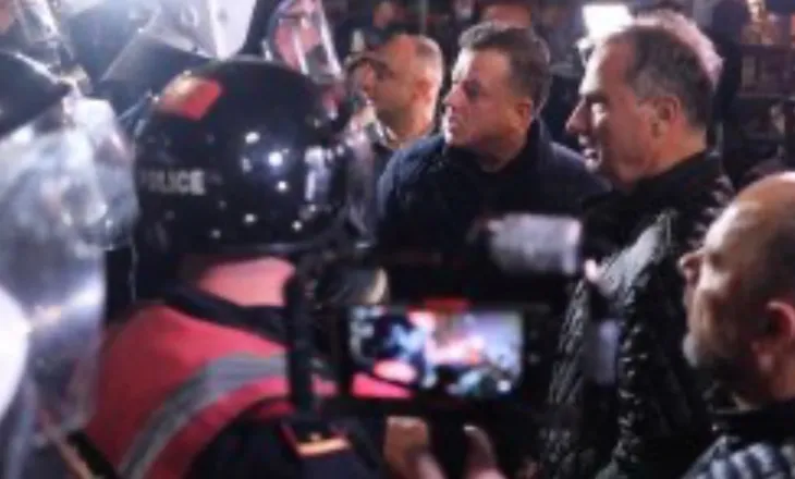 Policia dhunon deputetët e PD-së te parlamenti, Noka: Keni goditur me urdhër liderin e opozitës, e kemi të filmuar