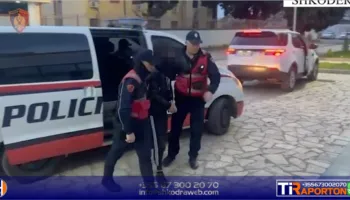 Policia e Shkodrës arreston 21- vjeçarin në kërkim, transportoi me automjet një person në Grudë të Re…