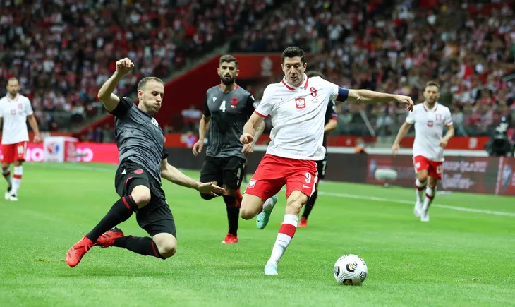 Polonia nuk të tremb në letër, kundërshtarët e Shqipërisë publikojnë listën me lojtarët e ftuar për ndeshjen ‘play off’
