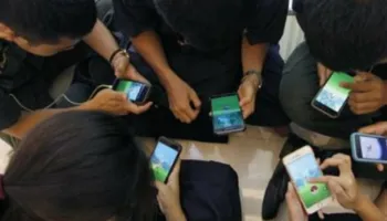 Polonia planifikon të ndalojë përdorimin e telefonave për fëmijët nën 16-vjeç