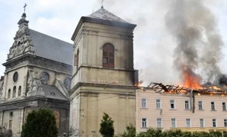 Pothuajse 1,000 dronë brenda 24 orëve: Rusia nisi një nga sulmet e saj më të mëdha në Ukrainë