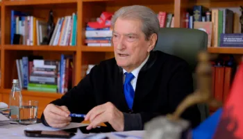 Premtimi i Berishës: Patronazhimin do e shpallim krim shtëror, simotër e Sigurimit të Shtetit në diktaturë