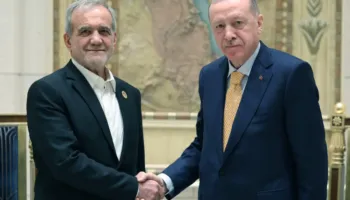 Presidenti iranian merr në telefon Erdoganin, mohon se kanë lëshuar raketa drejt Turqisë