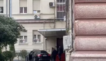 Pritet të shpallet vendimi për Ballukun, Rama mbërrin në mbledhjen e grupit të PS