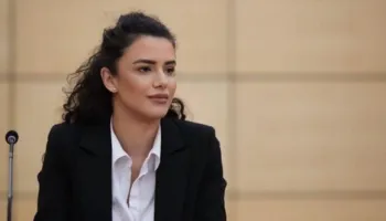 “Probleme brenda partisë”, Jola Hysaj largohet nga PD: Janë larguar parimet, po ruaj integritetin tim