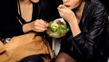 Proteina, fibra… çfarë vjen më pas në pjatën tonë?