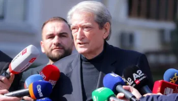 Protesta e 22 Marsit, kryedemokrati Sali Berisha ndan mesazhin në rrjete