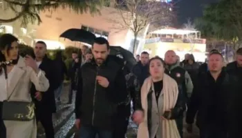 Protesta e Lapajt shpërthen sërish/ Qytetari shoqërohet me dhunë në komisariat