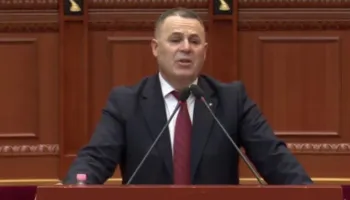 Protesta e PD/ “Të bllokohet vendi!”, Dogjani kërkon përshkallëzim: Grevë urie dhe ngujim në Parlament