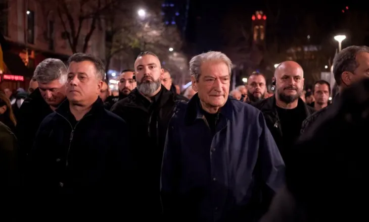 Protesta e radhës? Berisha mban sekret datën: S’ka paqe më! Do t’i shporrim këta kusarë