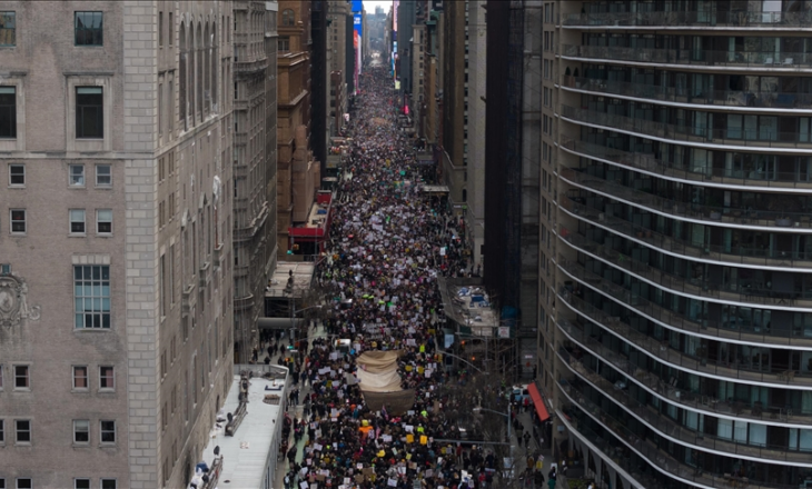 Protesta në 50 shtete/ Mijëra amerikanë në rrugë, kundër politikave të Trump