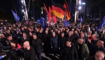 PROTESTA, REAGON AMBASADA GJERMANE