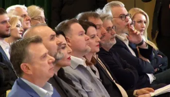 PS cakton drejtuesit kyç në qarqe, dy emra për kryeqytetin