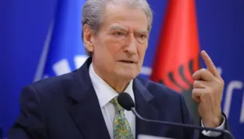 Pse Sali Berisha mbetet i domosdoshëm në krye të PD, ndryshe Selia Blu ndahet në 400 copa!