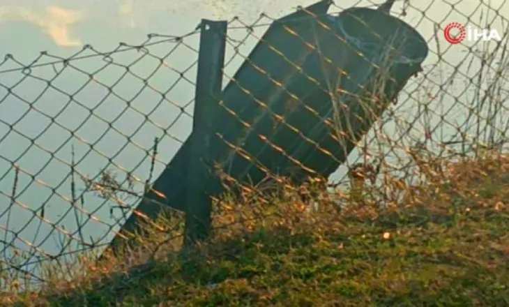 Publikohen pamjet e raketës mbrojtëse që e neutralizoi raketën iraniane e nisur drejt Turqisë