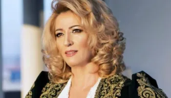 Pushtoi zemrat e shqiptarëve/ Ja kush e krijoi këngën “Mora fjalë” (Video)