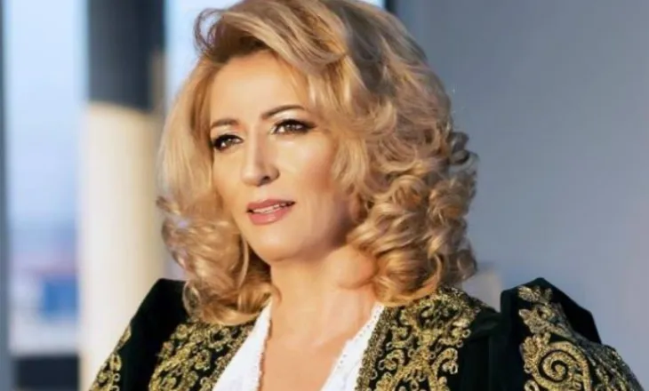 Pushtoi zemrat e shqiptarëve/ Ja kush e krijoi këngën “Mora fjalë” (Video)