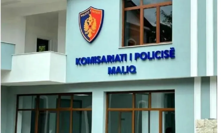 Qarkullonte me automatik në makinë! Arrestohet 30-vjeçari, armë zjarri iu gjet edhe në banesë