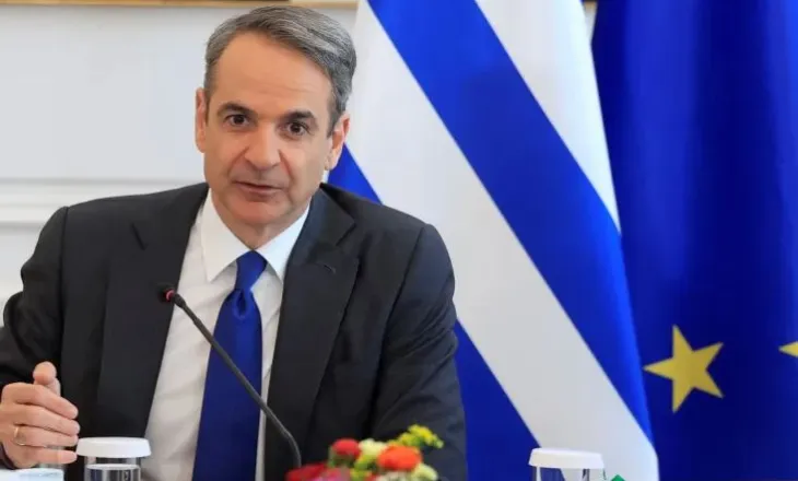 “Qëllimi është rritja e pagës minimale në 959 euro”/ Qeveria greke masa të reja, Mitsotakis: Jemi në krah të qytetarëve