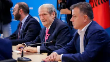 “Qëllimi i Rithemelimit ishte që ta kthente partinë në emër të Sali Berishës”