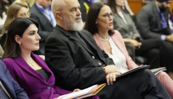 Qindra milionë euro abuzime! AKSHI, Posta dhe QSUT janë institucionet me tenderat më problematikë