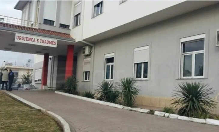 Ra nga muri në kalanë e Beratit teksa bënte foto, plagoset turistja holandeze