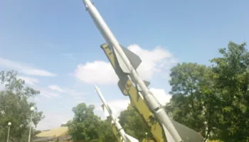 Raketa iraniane apo nostalgjia sovjetike? Shqipëria e mbrojtur nga NATO