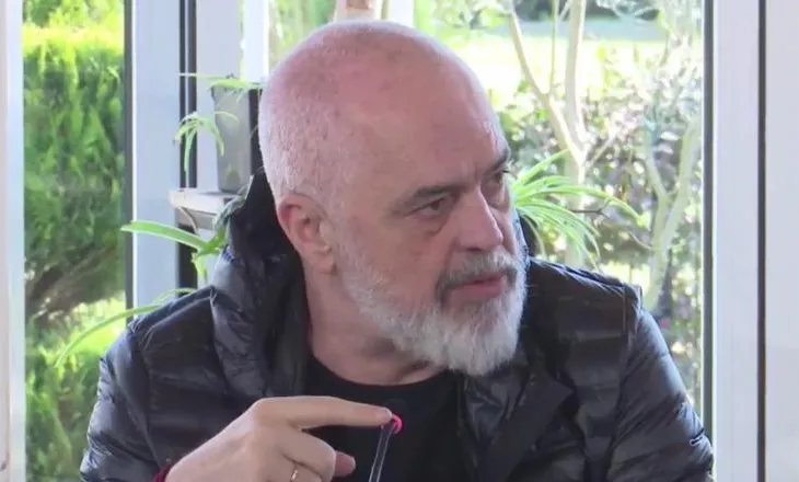 Rama habitet nga fjalët e biznesmenes: Do të kujdesem personalisht që ta marrësh lejen bashkë me medaljen