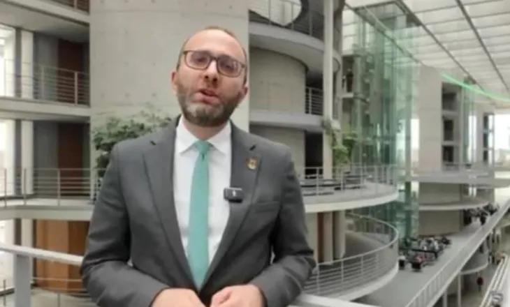 Rama i quajti “mërgata e qyqeve”, reagon Gaz Bardhi nga Berlini