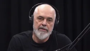 Rama ironizon PD:Ushqejnë “ondrrën” se do përmbyset “regjimi” im