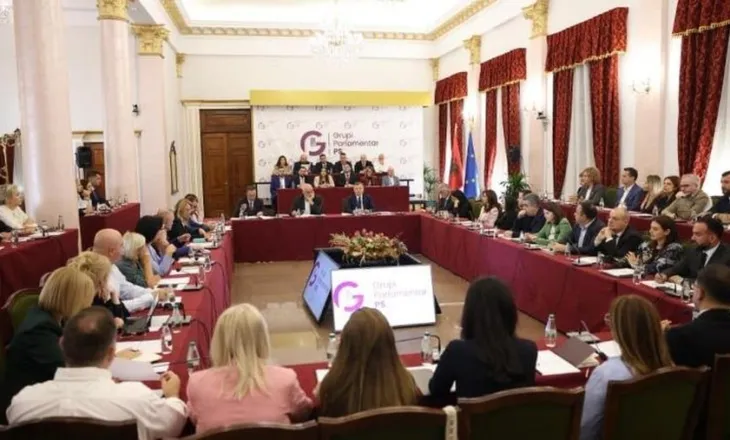 Rama mbledh qeverinë dhe deputetët, zbardhet nisma e re e socialistëve