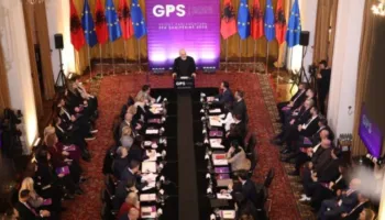 Rama mbledh sot qeverinë dhe grupin e PS, çfarë pritet të diskutohet mes socialistëve