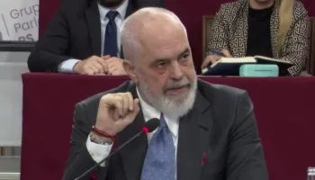 Rama: Në këtë betejë, Balluku ka në krah vetëm avokatët e saj