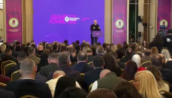 Rama: Nëse çmimi i naftës kalon vlerën 220 lekë, do ulet me 20% akciza e karburantit