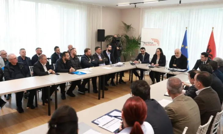 Rama përgëzon tregtarët e naftës për “çmimet e lira”: Vendet e tjera janë edhe më keq