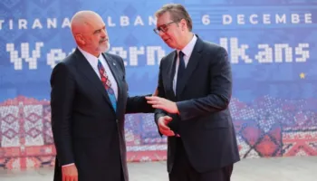 Rama sulmon Iranin me ‘dron-rezolutë’, Serbinë me ‘letra dashurie’