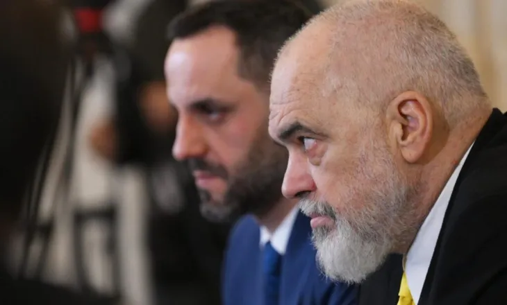 Rama takohet me ministrin e Brendshëm, Besfort Lamallari në Vilën 30, u bashkohet edhe Toni Gogu