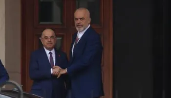 Rama takon Begajn, i dorëzon 7 ndryshimet në qeveri! Pritet dekretimi