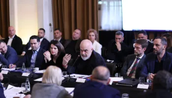 Rama urdhër ministrave dhe deputetëve: Zbrisni në terren, flisni me qytetarët