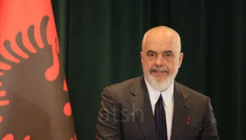 “Rama viziton ‘Art Explora’, artistët preken nga sulmi i papritur”