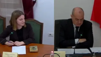 “Raporti i qendrës në Finlandë tregon se…”/ Igli Hasani ironizon deputeten e PS në Komisionin e Jashtëm: Do pyesim…