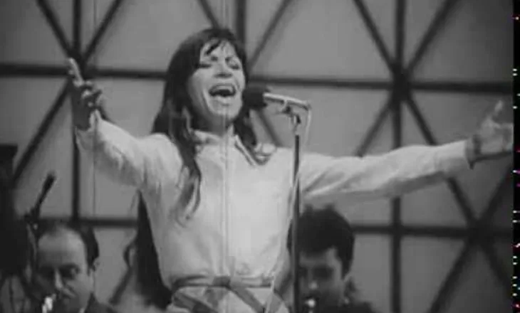 Raporti: “Vaçe Zela është arrogante dhe mospërfillëse, refuzoi 15 këngë shqip”