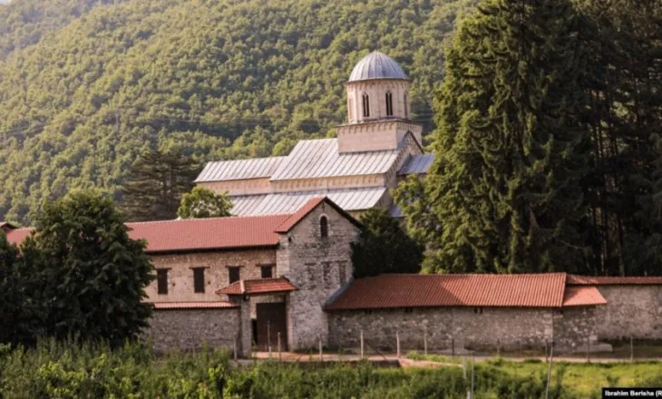 Rashiq korrigjon deklaratën për tokën e Manastirit të Deçanit
