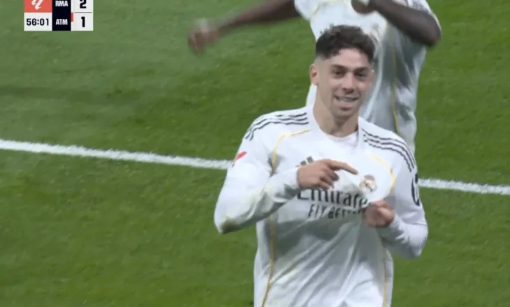 Real Madrid përmbys Atletic-on për katër minuta, në fillim të pjesës së dytë (video)