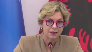 Reformimi i shërbimit onkologjik, ministrja Sala: Do të ngrihet qendra për trajtimin e kancerit të gjirit pranë QSUT!