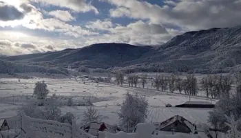 Reshje dëbore në Elbasan, deri në 25 cm trashësi në disa fshatra